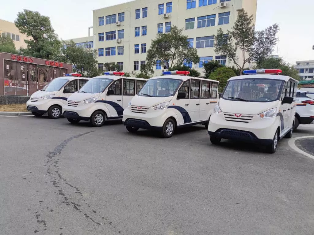 五菱巡逻车 | 军歌嘹亮！咱们用“汽车人”的方式，致敬特别可爱的人！