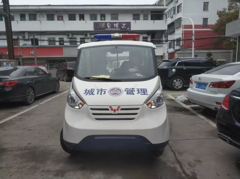 小区电动巡逻车多少钱一辆 为什么小区物业都选择它-五菱