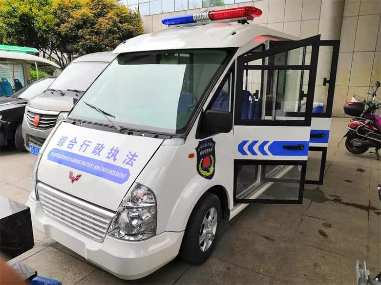 新型电动巡逻车图片   为什么车开着开着就开不动了-五菱