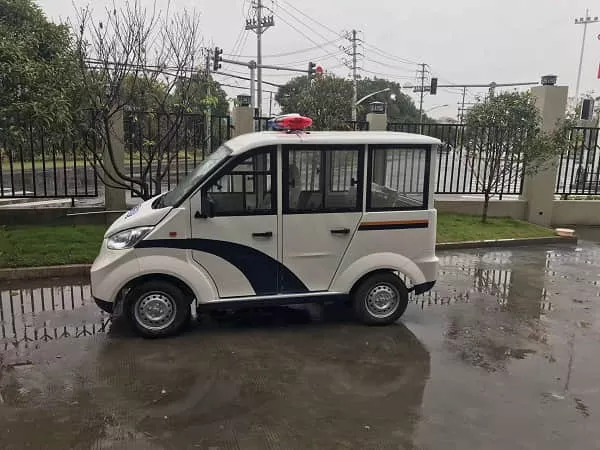 电动巡逻车