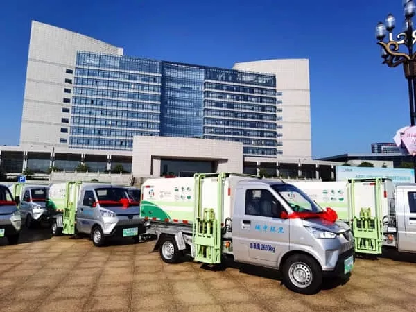 自卸式垃圾车 自卸式垃圾车