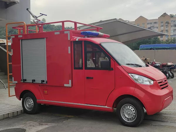 微型消防车