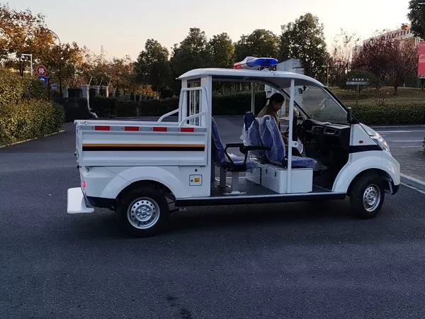 封闭式电动巡逻车厂家哪家好-为白云机场点赞[五菱]