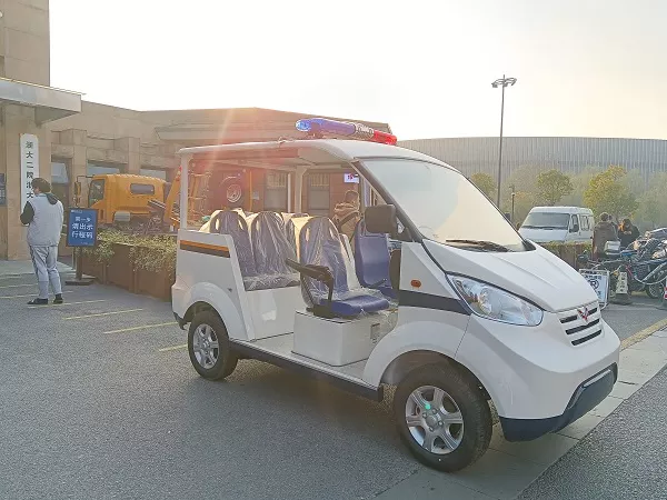 电动巡逻车厂家哪家好-城管蜀黍为你静夜守护[五菱]