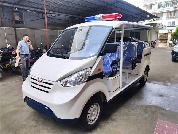 8座巡逻车