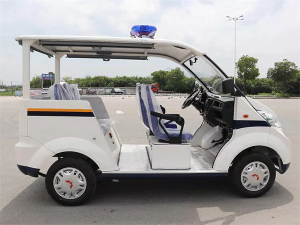 四轮巡逻电动车