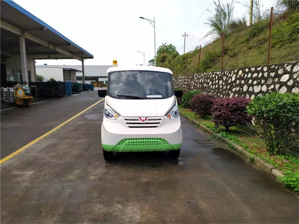 电动环卫车与燃油环卫车相比，好在哪里？[五菱]